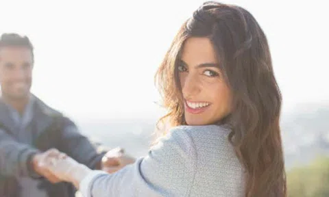 Nếu đang yêu một chàng trai làm sales, hãy cưới ngay khi còn có thể