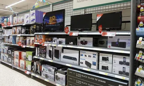 Get rich slowly #5: Nếu chỉ chăm chăm tiết kiệm kiểu 'săn hàng giảm giá', 'cắt giảm nhu yếu phẩm' mà dễ dãi với những giao dịch lớn, bạn cũng khó có thể trở nên giàu có