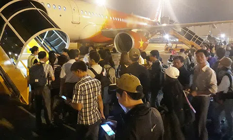 Thêm hãng hàng không, giá vé máy bay vẫn khó giảm