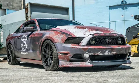 Bộ đôi xe sang tiền tỷ BMW và Audi phong cách gỉ sét của dân chơi Việt khiến không ít người xót xa