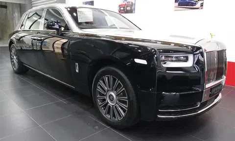Đại gia Lào tậu Rolls-Royce Phantom 2018 giá 43 tỷ đồng
