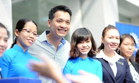 Không chỉ có dàn lãnh đạo hát hay nhảy giỏi, ACB còn vừa công bố kết quả kinh doanh cao nhất từ trước tới nay