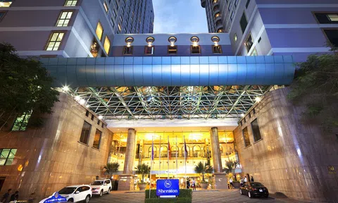 Nằm trên khu đất vàng Đồng Khởi, khách sạn Sheraton Saigon kiếm gần trăm triệu đô mỗi năm