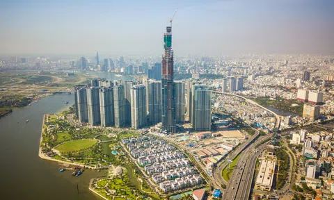 Cổ phiếu ông trùm xây dựng “rớt đài”, thị trường lại “rực lửa”