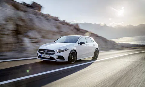 Ông chủ phân phối Mercedes lỗ nặng với cổ phiếu