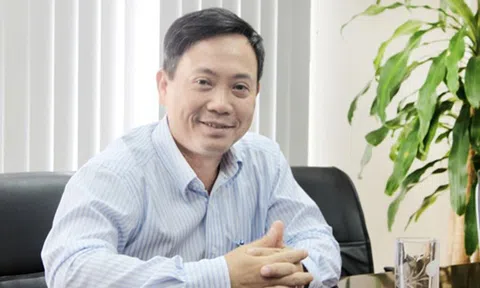 Chứng khoán vừa 'bốc hơi' 7,7 tỷ USD, soi lương ngót bạc tỷ của lãnh đạo HoSE