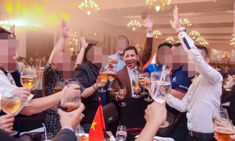 Hé lộ ảnh 'tiệc tùng xa xỉ' với dàn siêu xe sang chảnh của ông chủ Sky Mining