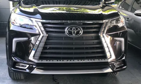 Dân chơi Hà thành 'hô biến' Fortuner thành Lexus chỉ 100 triệu