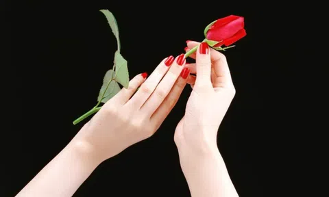 Những dấu hiệu trên bàn tay cho thấy bạn là người phụ nữ may mắn, có số lấy chồng giàu sang hưởng phúc cả đời