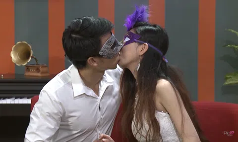 Sốc với cảnh hôn nhau như phim cấp 3 trong show hẹn hò Date & Kiss