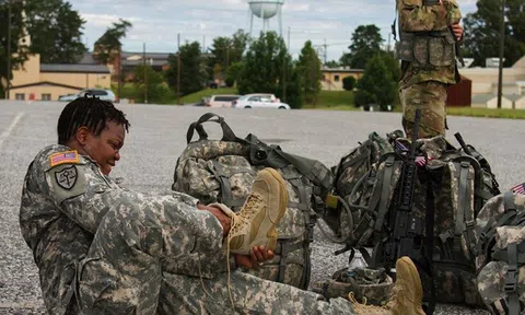 "Treo đầu dê, bán thịt chó", hãng giày nổi tiếng nước Mỹ bị phá sản