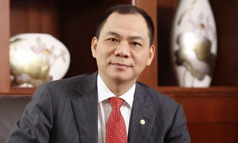 25 năm Vingroup: Từ ‘chuyến xe Lada màu đỏ’ đến nhà máy Vinfast tỷ đô