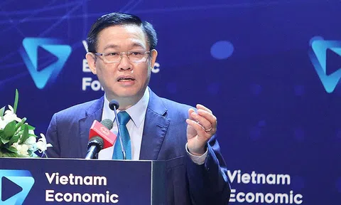 Quan điểm trái chiều về tín dụng đen