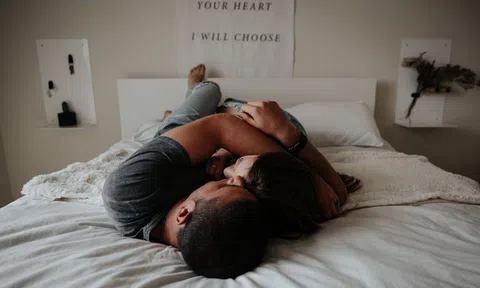 Tình dục và sự kỳ quặc trong duy trì nòi giống của loài người