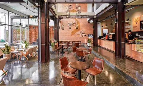 Lý do sau 5 năm vào Việt Nam, Starbucks chỉ có 38 cơ sở: Để mở một cửa hàng ở Sài Gòn cần ít nhất 5 tỷ đồng đầu tư trong khi đó 1 quán Coffee House chỉ tốn 1/2