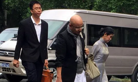 Người phụ nữ kín tiếng cạnh ông Đặng Lê Nguyên Vũ trong vụ ly hôn nghìn tỷ