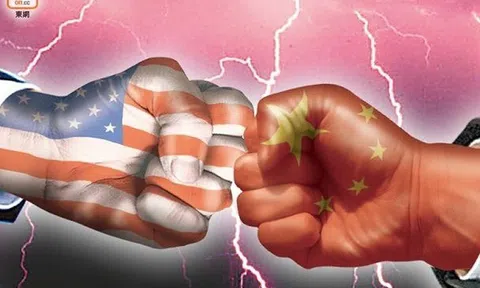 Donald Trump tung đòn thuế 200 tỷ USD, chứng khoán Trung Quốc sụt đáy thấp nhất 4 năm qua