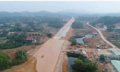 Đường dây đánh bạc ngàn tỉ qua internet: Rửa tiền 'bẩn' đầu tư vào bất động sản, BOT