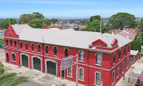 Gia đình sở hữu khách sạn Lan Lan tại Sài Gòn thâu tóm trạm cứu hỏa 132 tuổi ở Úc?