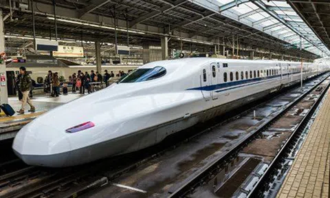 Đường sắt tốc độ cao Bắc Nam: 'Mất 5-7 nhiệm kỳ mới làm xong'