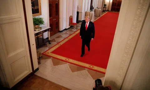 Ông Trump viết bài ẩn danh rung chuyển Nhà Trắng?