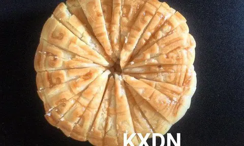 Chàng trai chia bánh trung thu thành 24 miếng không nát chỉ vì câu nói: "Cắt được, mẹ gả con gái cho"