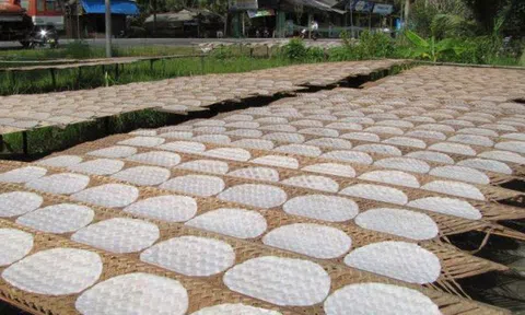 Tâm sự của người mang bánh tráng Củ Chi đi hơn 30 nước: Làm thủ công giữ được mùi nhưng xuất khẩu lại không đạt, nên chỉ có thể làm công nghiệp