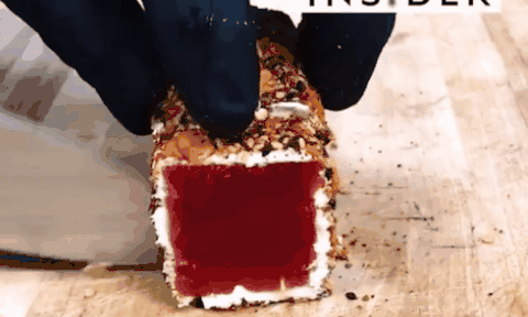 Một nhà hàng ở Mỹ thường bị khách khiếu nại vì phục vụ nhầm món, nhưng sự thật là...