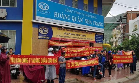 Đại gia ôm 40 triệu USD sang Mỹ, dân nghèo dọa 'bao vây'