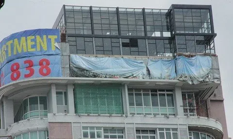 Dân chơi Sài Gòn đốt tiền, ùn ùn kéo nhau lên nóc nhà