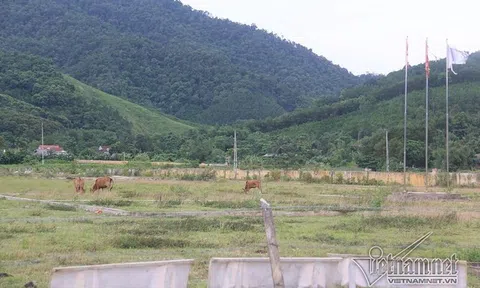 Biến động: Đại gia tháo chạy, vứt bỏ trăm tỷ hoang tàn nơi biên giới
