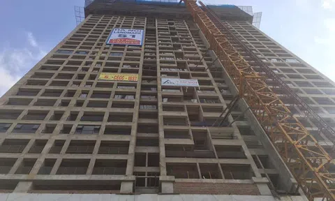 Tòa nhà cao thứ 3 tại Hà Nội bị ngân hàng siết nợ