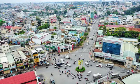 Không phải chung cư mà nhà đơn lẻ mới gây ra tắc đường ở TP.HCM!