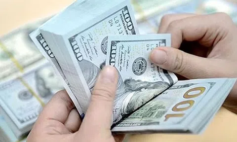 Bị phạt 90 triệu đồng vì đổi 100 USD tại tiệm vàng