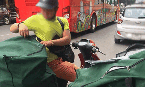 Bỏ việc đúng nghề mà lương thấp, tôi chạy giao hàng thu nhập gấp đôi
