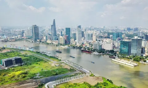 Mua căn hộ 5,2 tỷ bán 9,8 tỷ, dân nhà giàu phát sốt