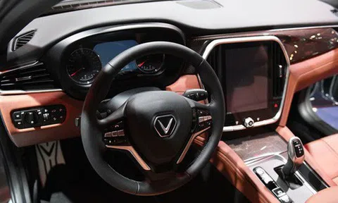 [Ảnh hot] Nội thất lần đầu lộ diện của 2 chiếc xe VinFast: Vượt loạt đối thủ cùng phân khúc D!