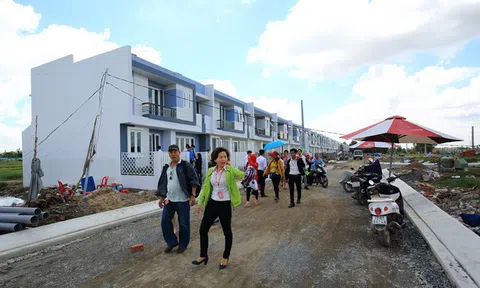 Đổ tiền vào khu Đông Sài Gòn, nhà đầu tư đang "hốt bạc" từ nhà đất thổ cư như thế nào?
