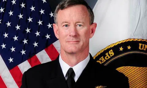 Bài phát biểu tuyệt vời của Đô đốc Mỹ: Nếu muốn thay đổi thế giới, mỗi chúng ta hãy thay đổi cuộc sống của 10 người, sau 5 thế hệ chúng ta sẽ thay đổi được 800 triệu người