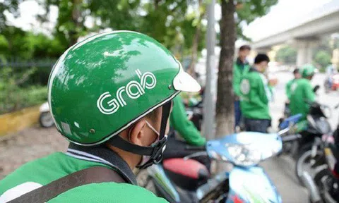 Nam tài xế GrabBike không biết đang vận chuyển thùng hàng có 39 bánh heroin