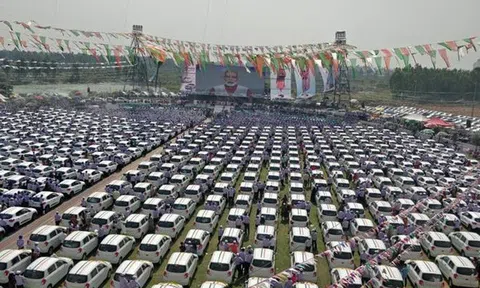 Sếp nhà người ta: Trùm kim cương Ấn Độ thưởng 600 ô tô cho nhân viên đánh bóng kim cương, ai không thích xế hộp sẽ nhận ngay nhà và tiền mặt