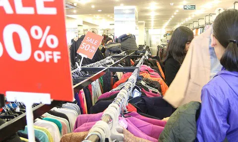 Những "mánh lới" bán hàng sale của các shop thời trang