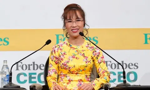 Chuyện người Việt đi máy bay thành chủ điểm tại Forbes Global CEO