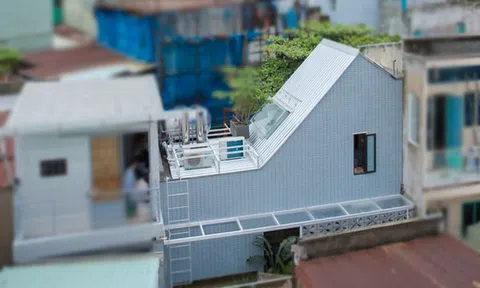 Vợ chồng trẻ ở Sài Gòn xây nhà 16m2 trong hẻm mà tiện nghi đến 'phát thèm'
