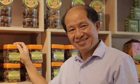 Ông chủ ô mai Hồng Lam truyền kinh nghiệm sales cho nhân viên: Hãy để ý tới khách hàng vãng lai, vì đấy mới là nhóm mua nhanh, mua nhiều nhất!