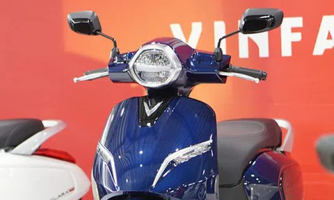 Trở ngại lớn nhất của xe máy điện là "hết pin giữa đường", và đây là cách VinFast giải quyết trọn vẹn vấn đề đó