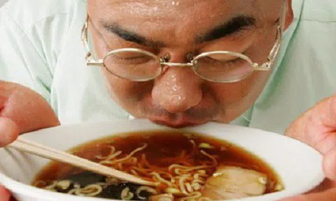 Mầm mống ung thư trong cơ thể sẽ ngày càng lớn thêm nếu bạn vẫn duy trì thói quen tiêu thụ lượng lớn những thực phẩm này