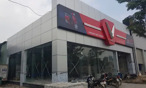 Cận cảnh đại lý xe VinFast đầu tiên tại Hà Nội