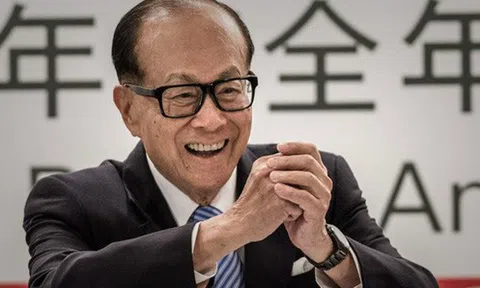 Chỉ ra 2 nhược điểm của Lý Gia Thành, thầy tướng phán 1 câu khiến mẹ ông thấp thỏm lo lắng