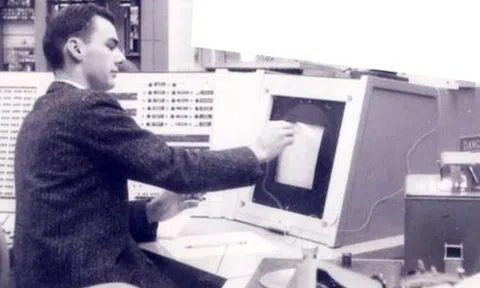 'Cụ tổ' của Internet vừa qua đời ở tuổi 81